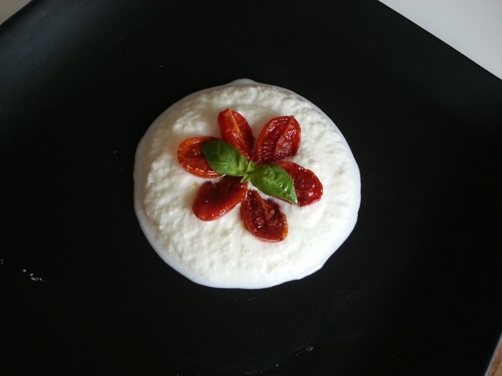 Burrata con pomodorini confit
